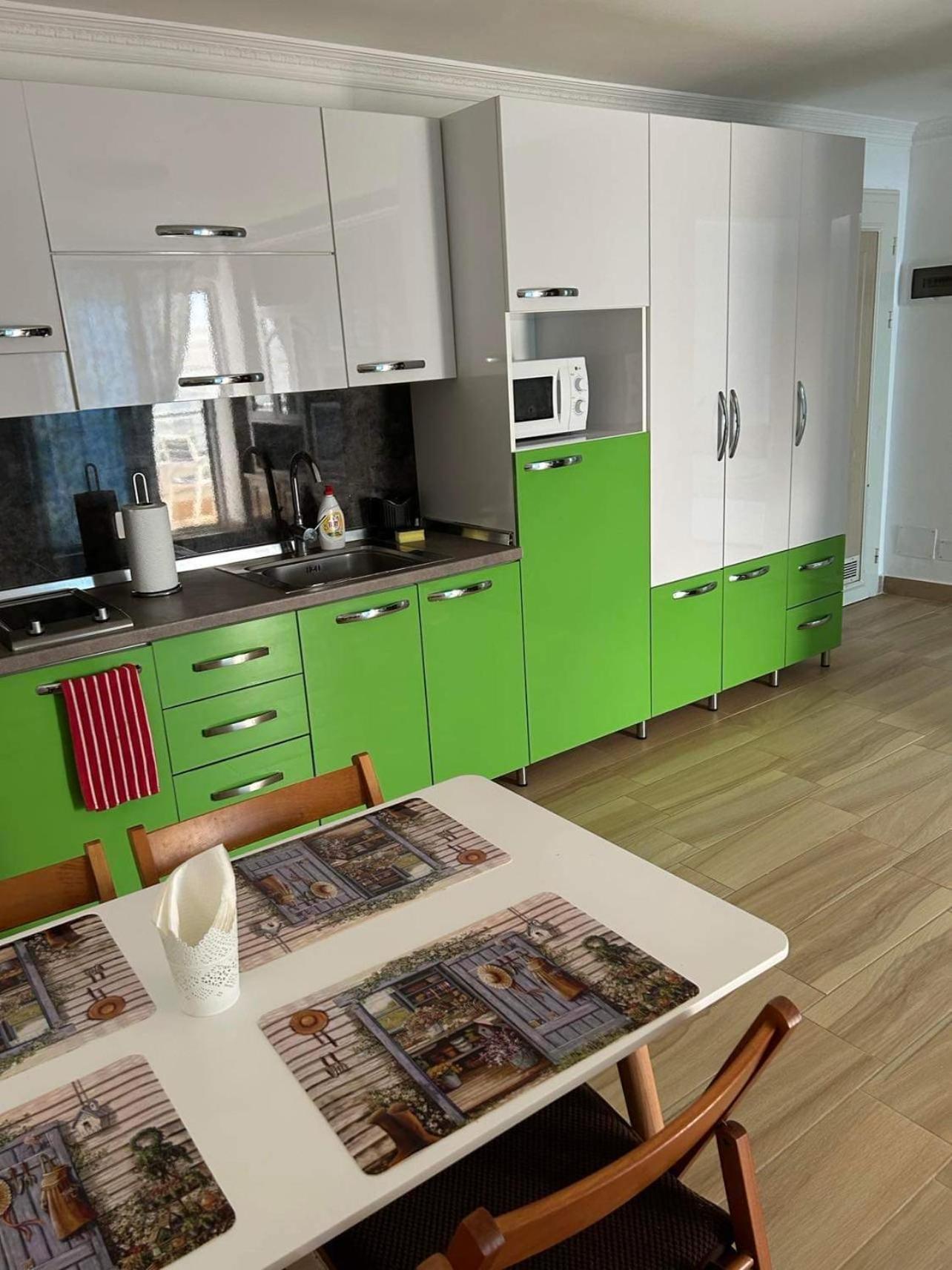 Kk Fafa Apartments Голем Екстериор снимка